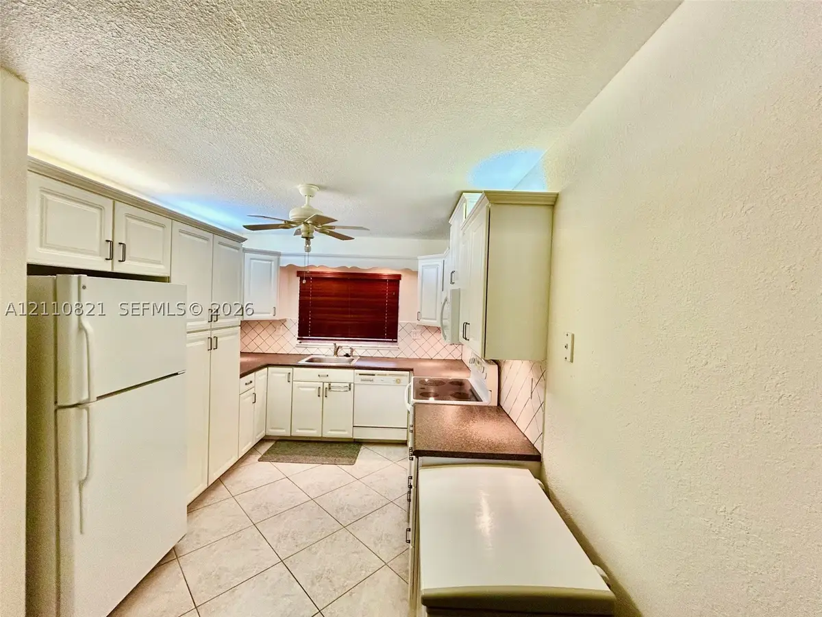 9020 Sunrise Lakes Blvd #303, Sunrise, FL 33322 - #1