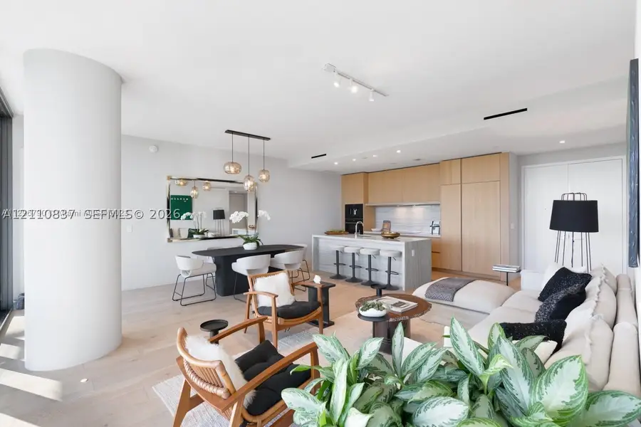 8701 Collins Ave #404, Miami Beach, FL 33154 - #3