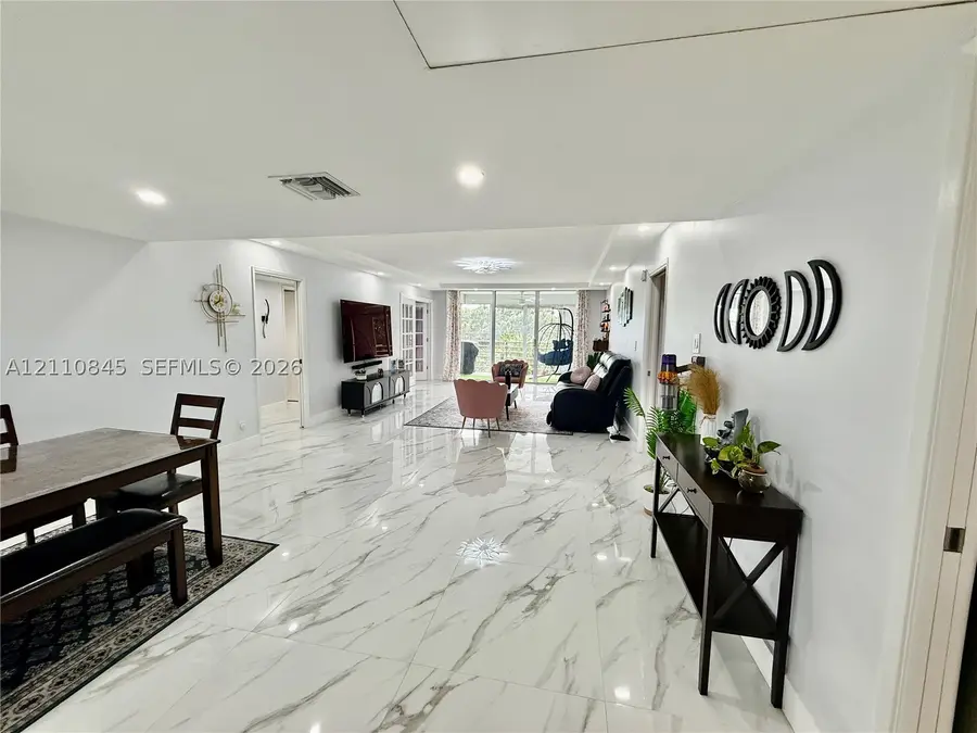 565 Oaks Ln #410, Pompano Beach, FL 33069 - #3