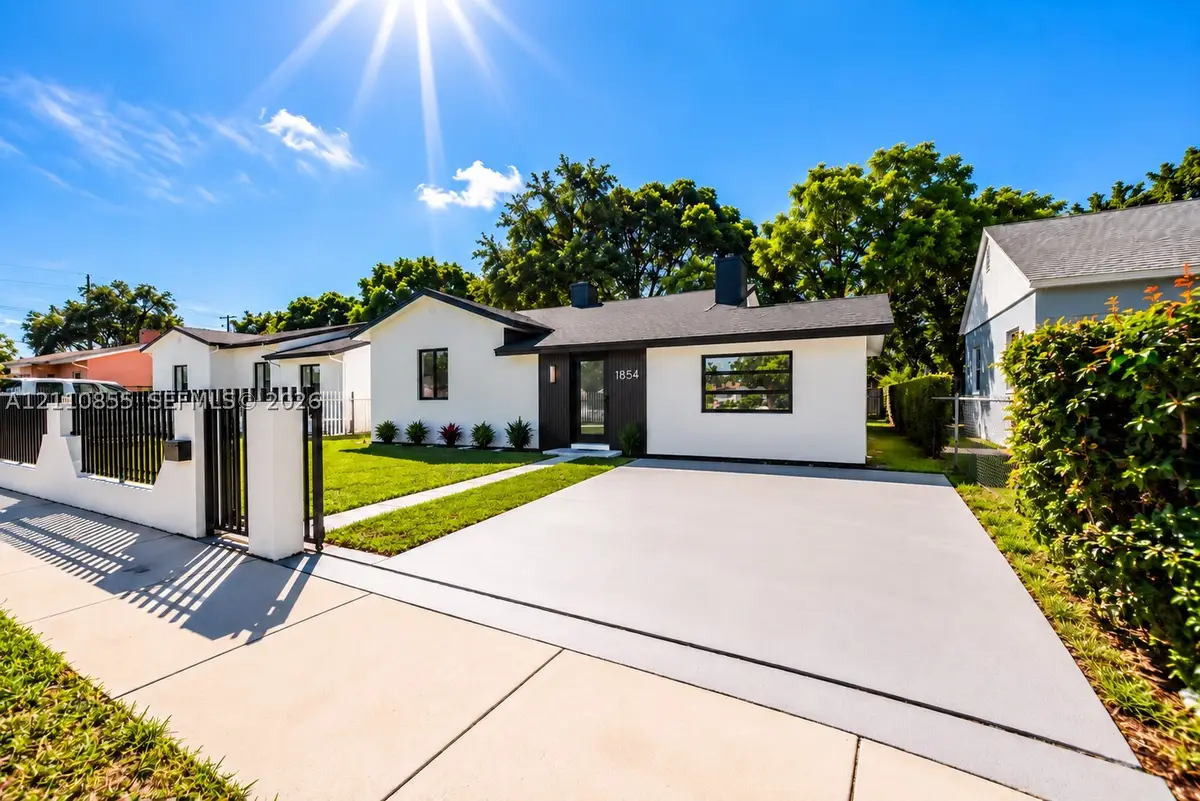 854 NW 76th St, Miami, FL 33150 - #1