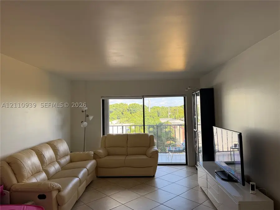 8255 Abbott Ave #402, Miami Beach, FL 33141 - #2