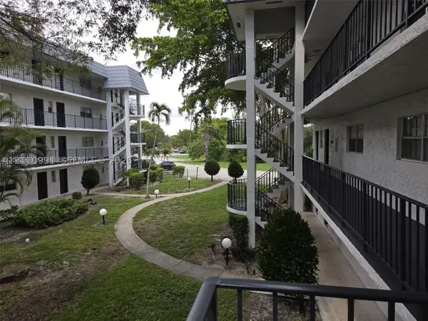 3360 Spanish Moss Ter #203, Lauderhill, FL 33319