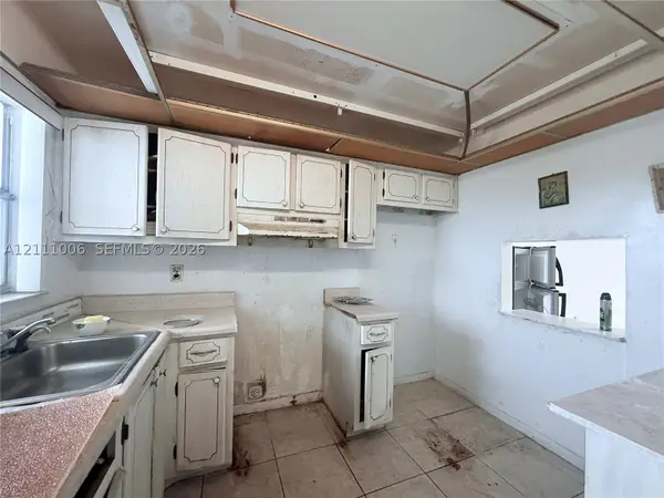 8600 Sunrise Lakes Blvd #312, Sunrise, FL 33322
