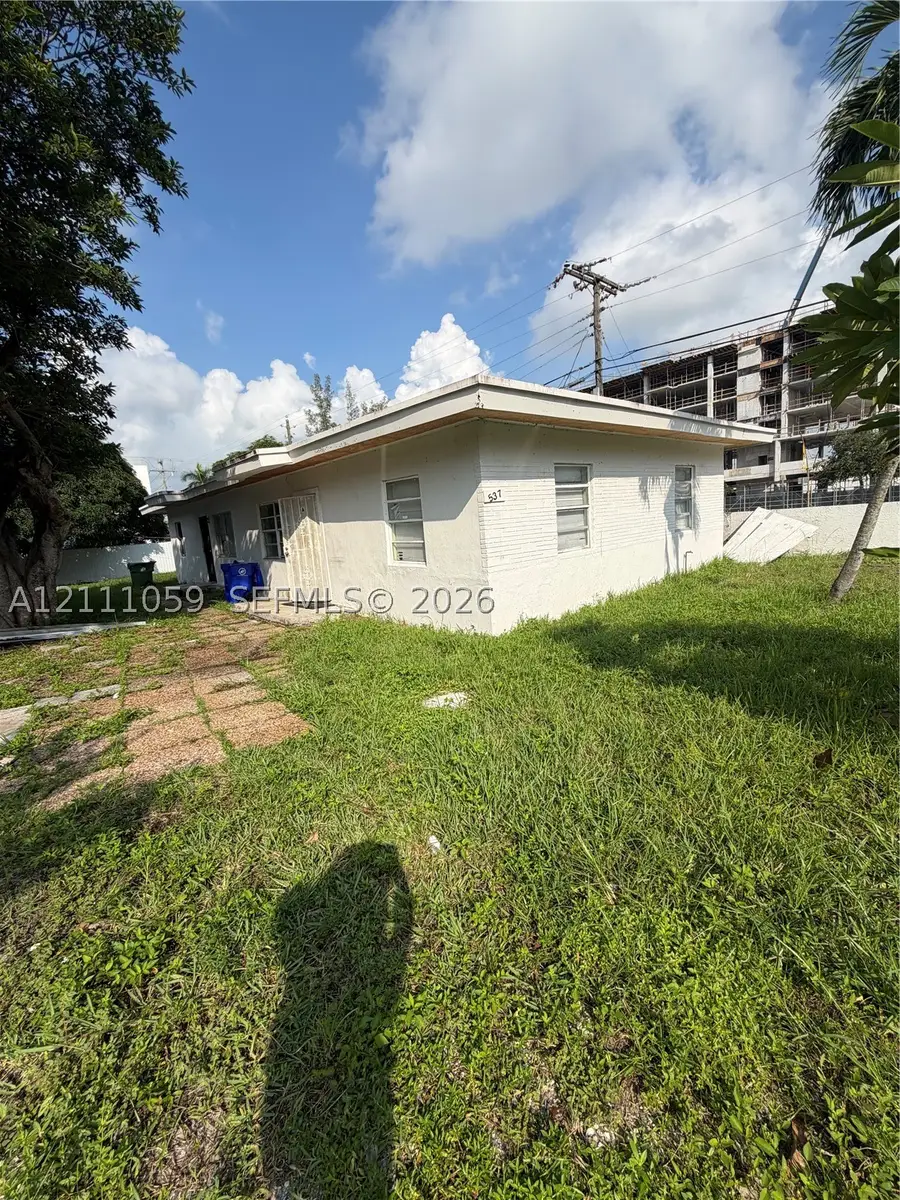 537 NW 16th Ave, Fort Lauderdale, FL 33311 - #2