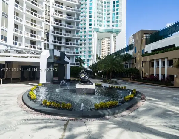 901 Brickell Key Blvd #501, Miami, FL 33131