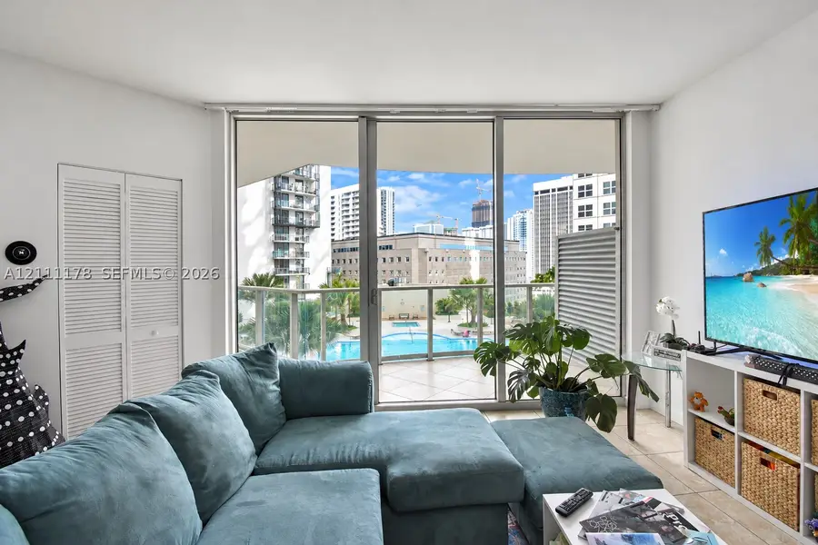 300 S Biscayne Blvd #T-1405, Miami, FL 33131 - #3
