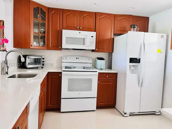 3955 N Nob Hill Rd #508, Sunrise, FL 33351