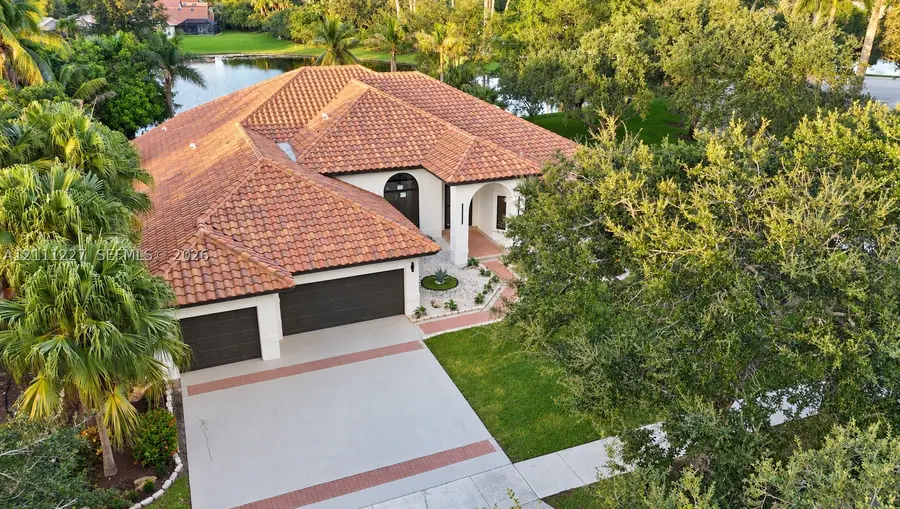 1190 Manor Ct, Weston, FL 33326 - #2