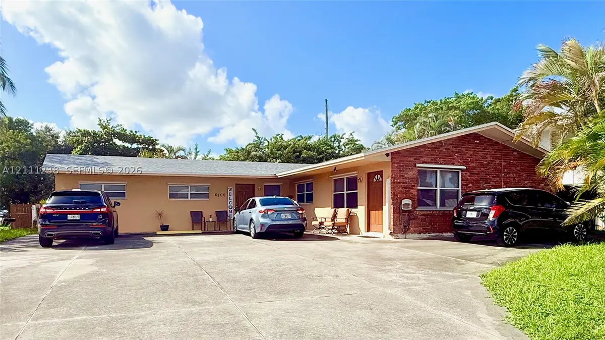 6100 SW 37th St, Davie, FL 33314 - #1