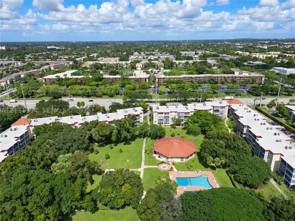 3099 NW 48th Ave #260, Lauderdale Lakes, FL 33313