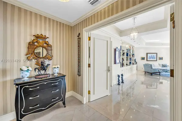 10 Edgewater Dr #10E, Coral Gables, FL 33133