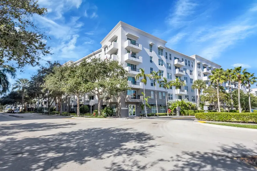 2421 NE 65th St #211, Fort Lauderdale, FL 33308 - #3