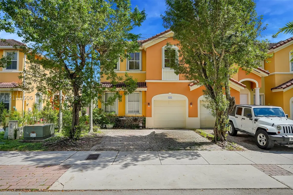 8505 SW 165th Pl, Miami, FL 33193 - #1