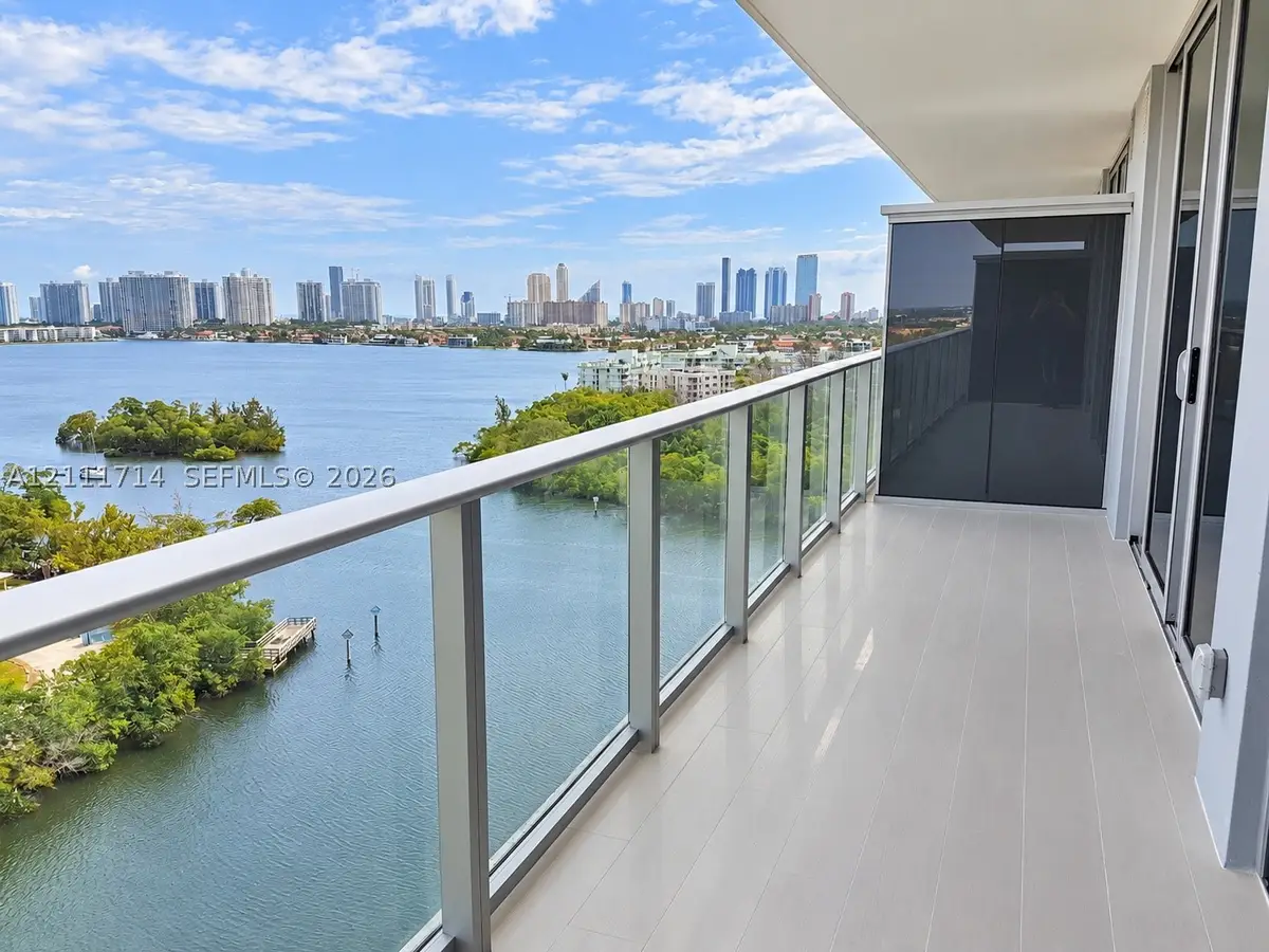 16385 Biscayne Blvd #1402, North Miami Beach, FL 33160 - #1