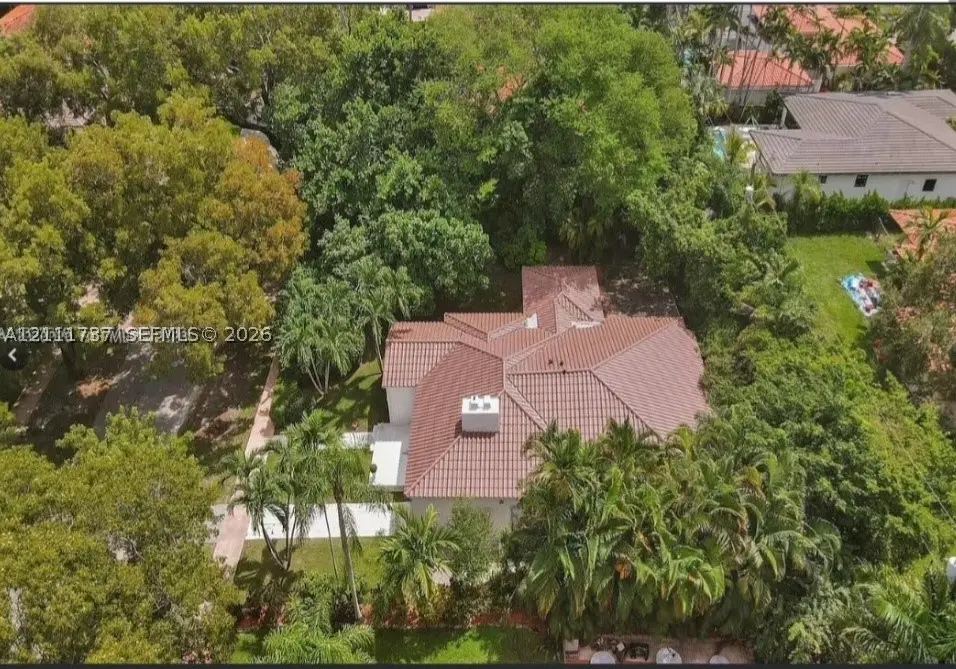 528 Sevilla Ave, Coral Gables, FL 33134 - #1