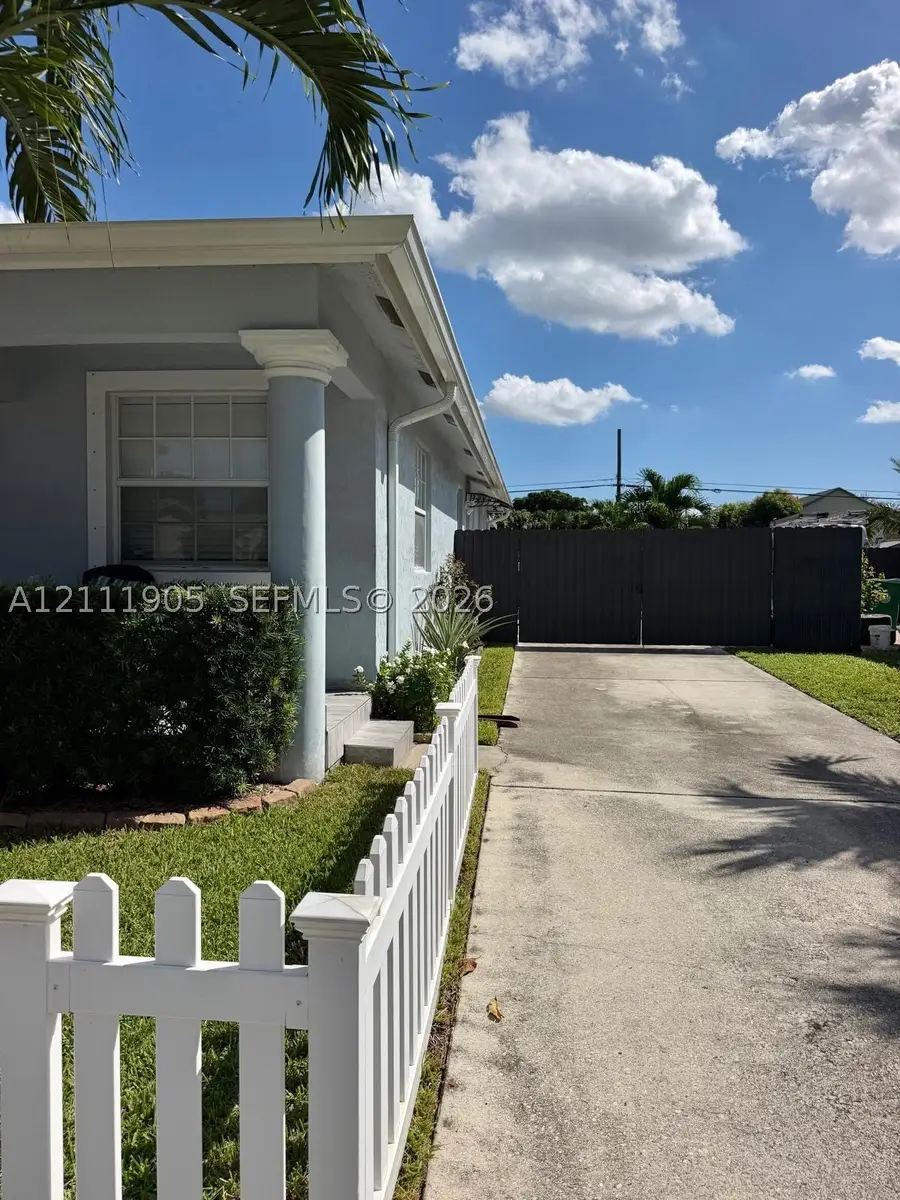 4250 SW 57th Ave, Davie, FL 33314 - #2