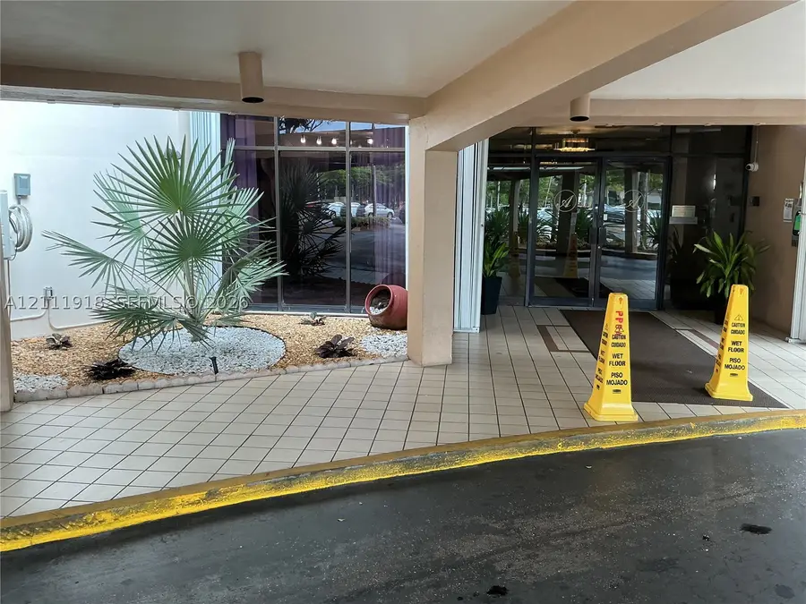 1400 Saint Charles Pl #PH20, Pembroke Pines, FL 33026 - #2