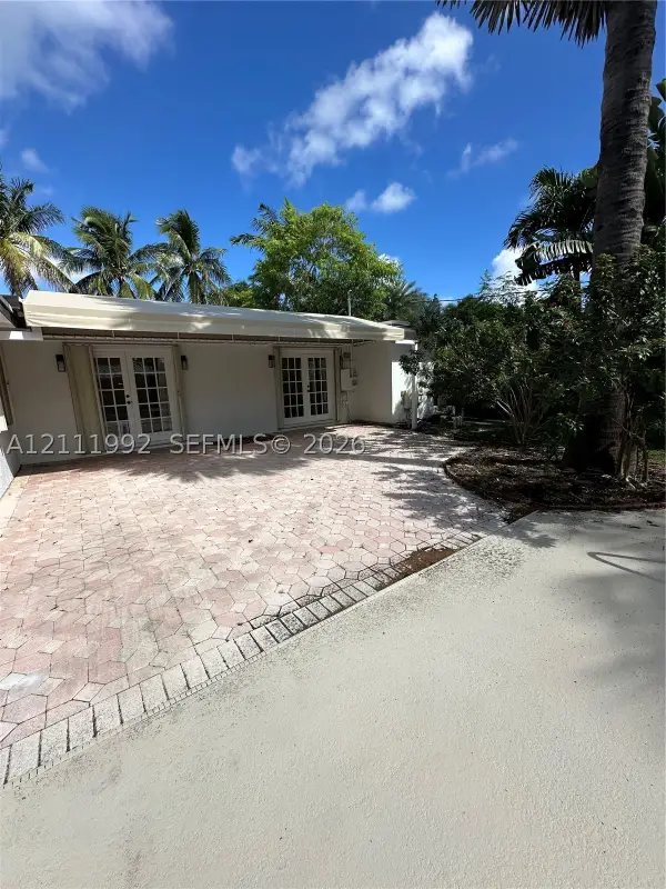 640 NW 28th Ct, Wilton Manors, FL 33311