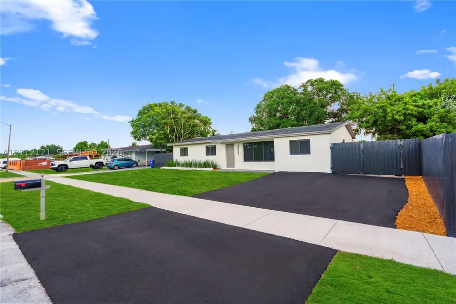 5020 NW 182nd St, Miami Gardens, FL 33055 - #3