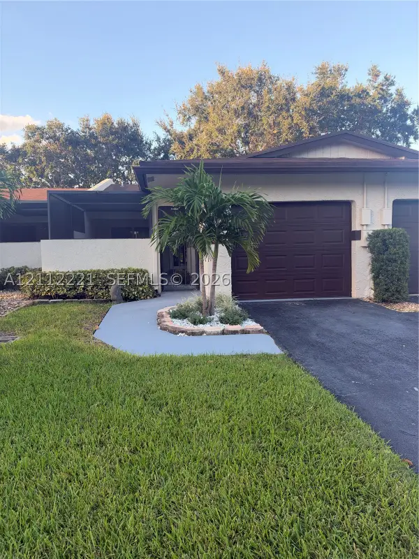 9301 NW 61st St, Tamarac, FL 33321