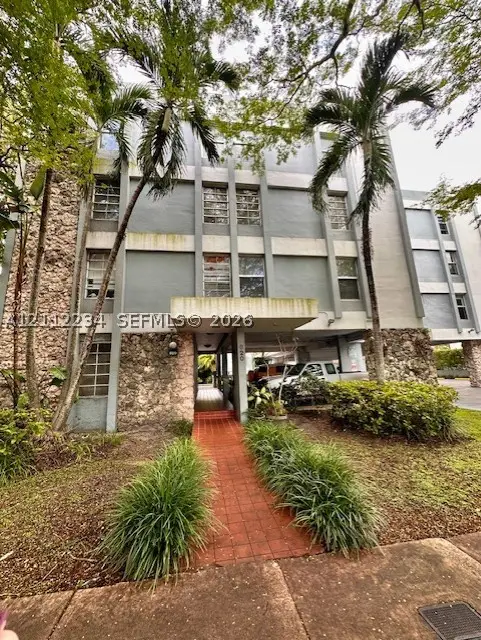 820 Salzedo St #305, Coral Gables, FL 33134