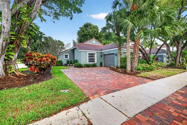 10545 NW 11th Ct, Plantation, FL 33322
