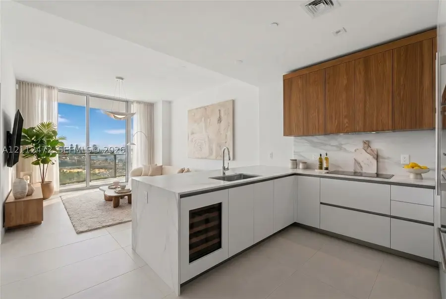 1400 Biscayne Blvd #905, Miami, FL 33132 - #3