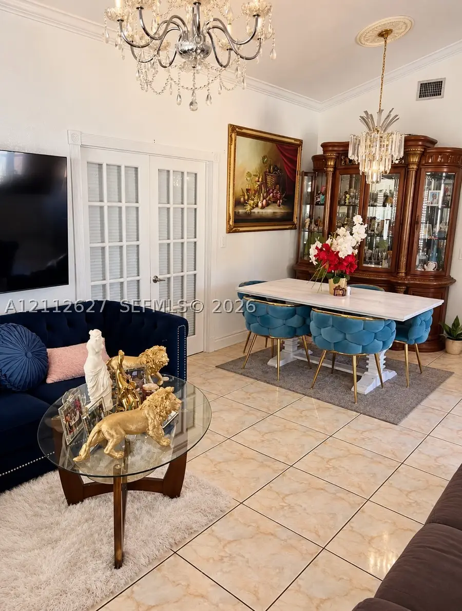240 E 39th St, Hialeah, FL 33013 - #3