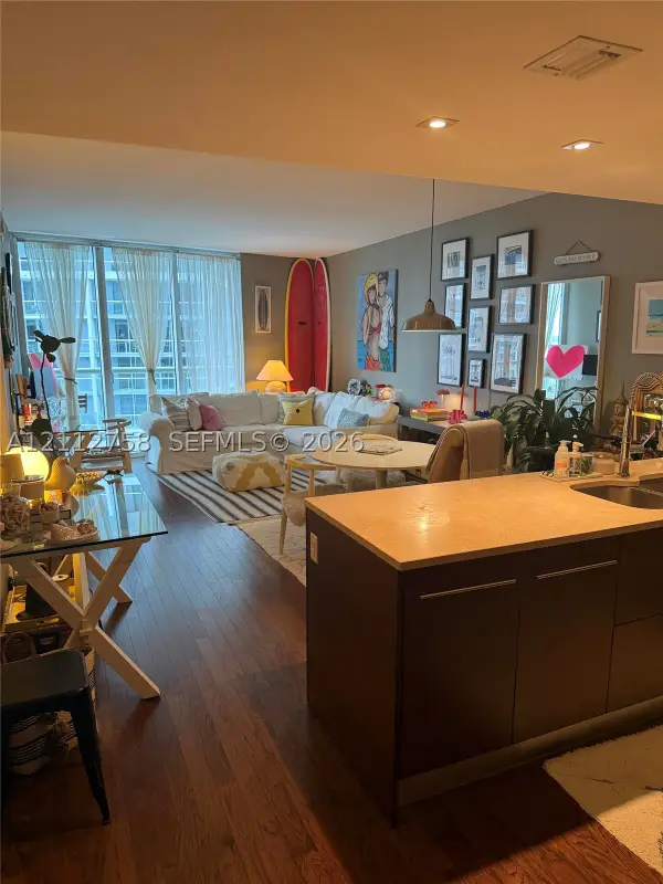475 Brickell Ave #2011, Miami, FL 33131