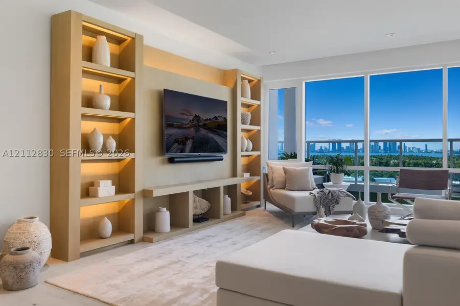 102 24th St #PH1717, Miami Beach, FL 33139 - #2