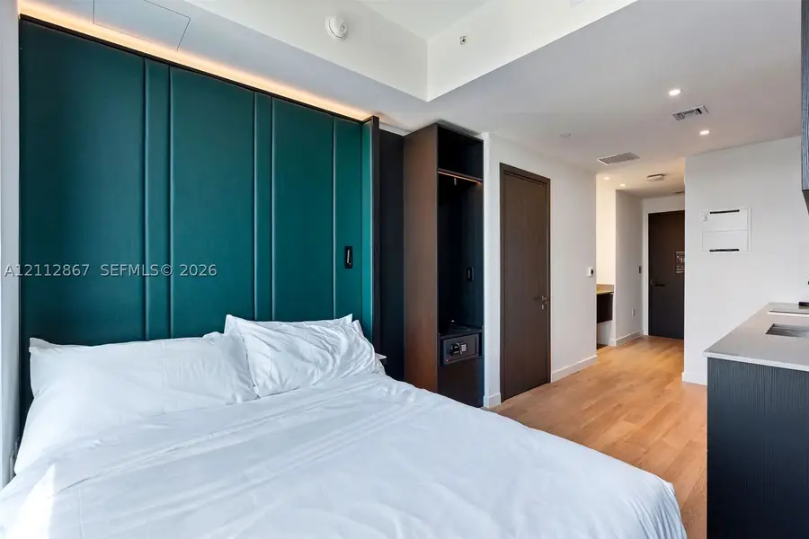 20 NE 11 #4112A, Miami, FL 33132 - #2