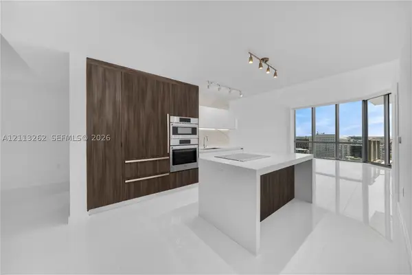 851 NE 1st Ave #2106, Miami, FL 33132