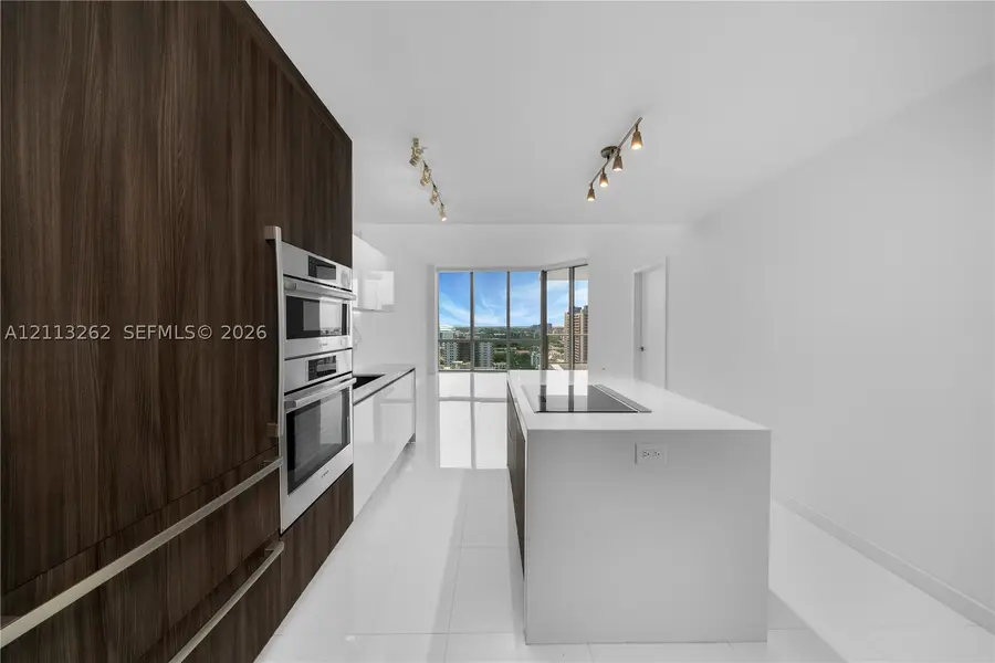 851 NE 1st Ave #2106, Miami, FL 33132 - #3