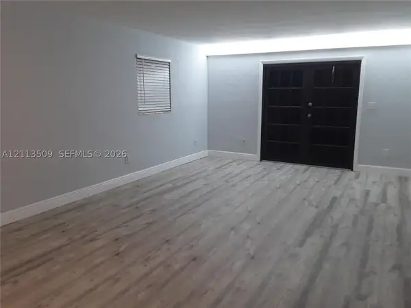 10905 N Kendall Dr #308, Miami, FL 33176