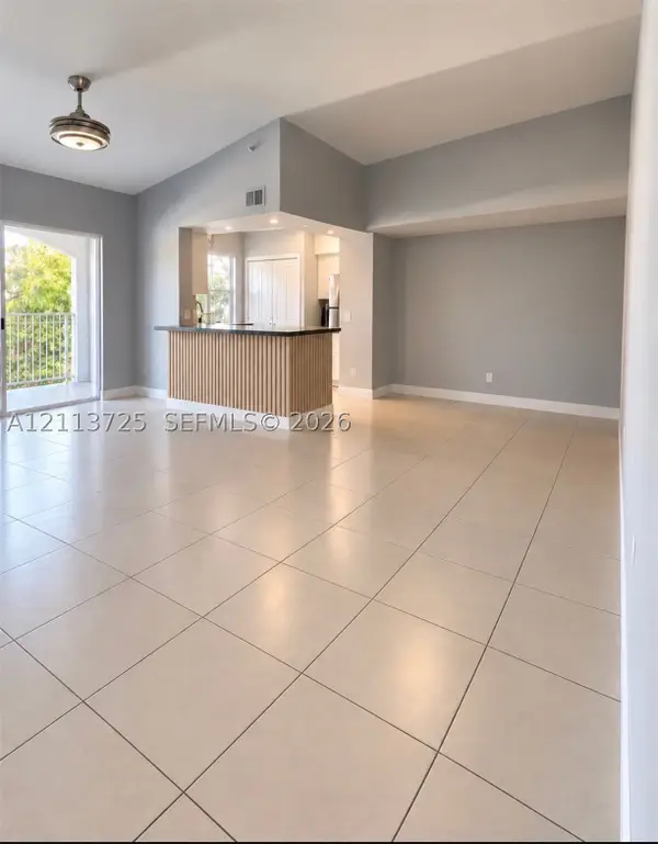 150 NW 96th Ave #9-209, Pembroke Pines, FL 33024