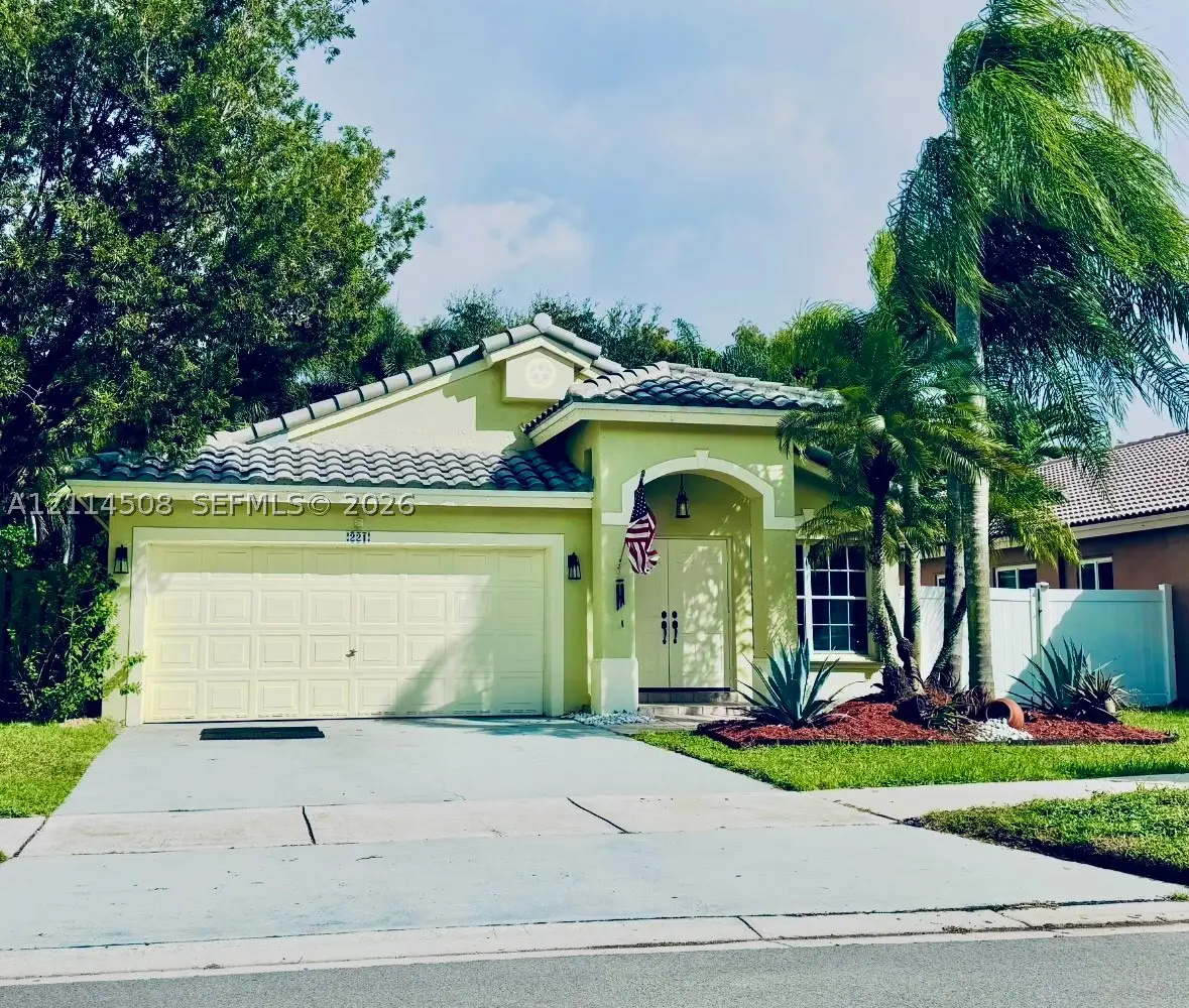221 SW 203rd Ave, Pembroke Pines, FL 33029 - #1