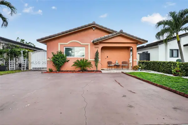 2427 W 70th Pl, Hialeah, FL 33016