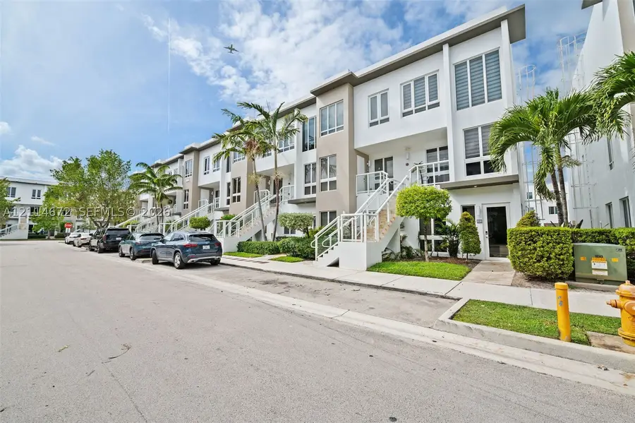 10305 NW 63rd Ter #105, Doral, FL 33178 - #2