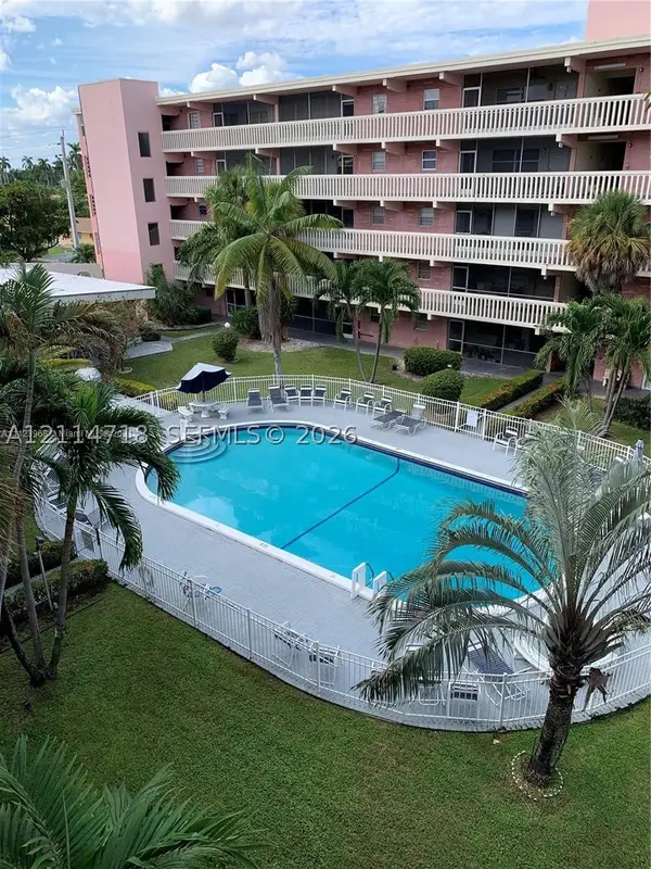 180 NE 12th Ave #14D, Hallandale Beach, FL 33009