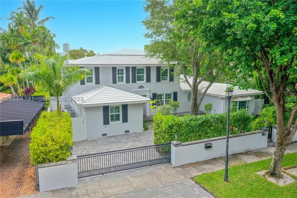 4531 N Bay Rd, Miami Beach, FL 33140 - #1