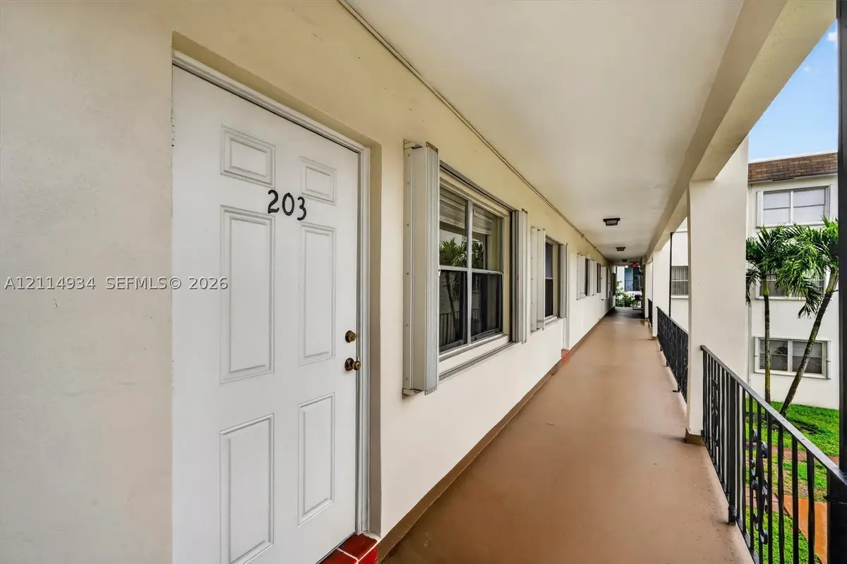 2200 Taylor St #203, Hollywood, FL 33020 - #1