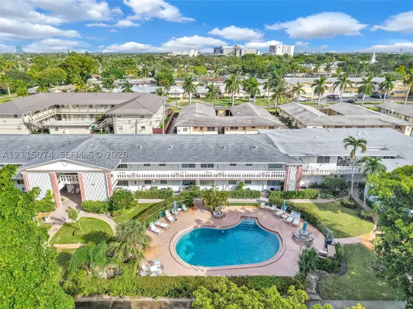 3701 Tyler St #211, Hollywood, FL 33021