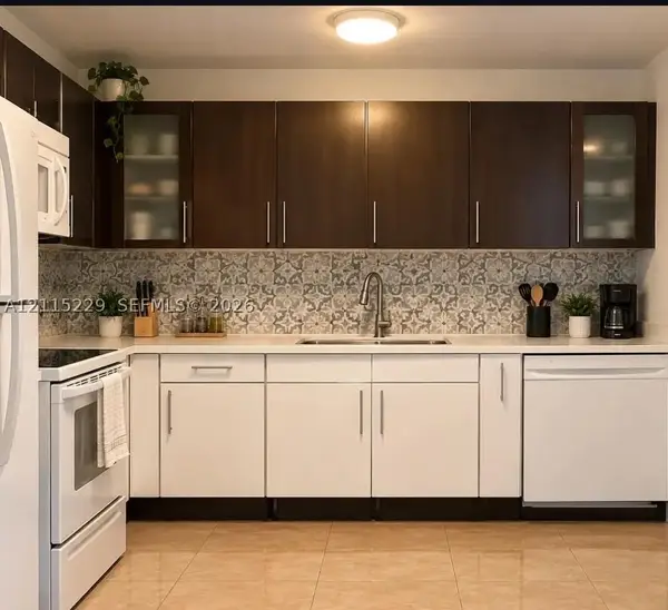2020 NE 135th St #211, North Miami, FL 33181