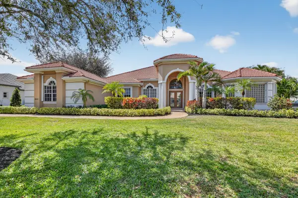 893 Forest Glen Lane, Wellington, FL 33414