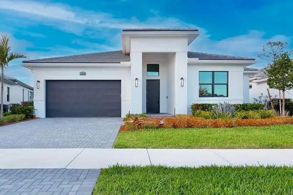 2293 SE Canopy Cove Lane, Port St Lucie, FL 34984