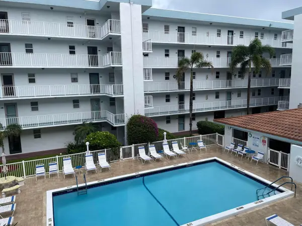 4629 Poinciana Street #Apt 409, Lauderdale By The Sea, FL 33308