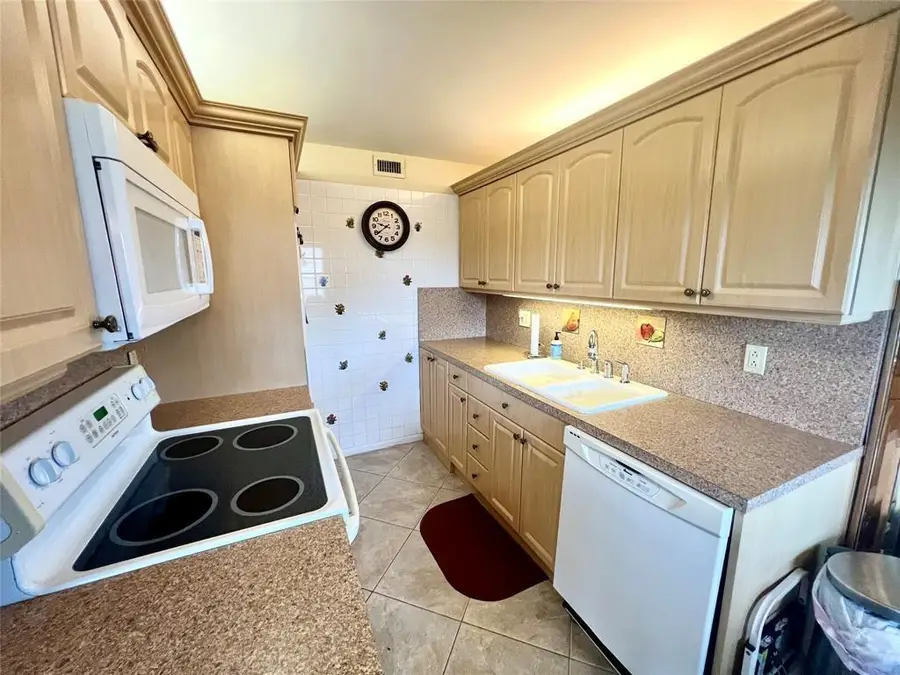 4159 Cambridge G #4159, Deerfield Beach, FL 33442 - #3
