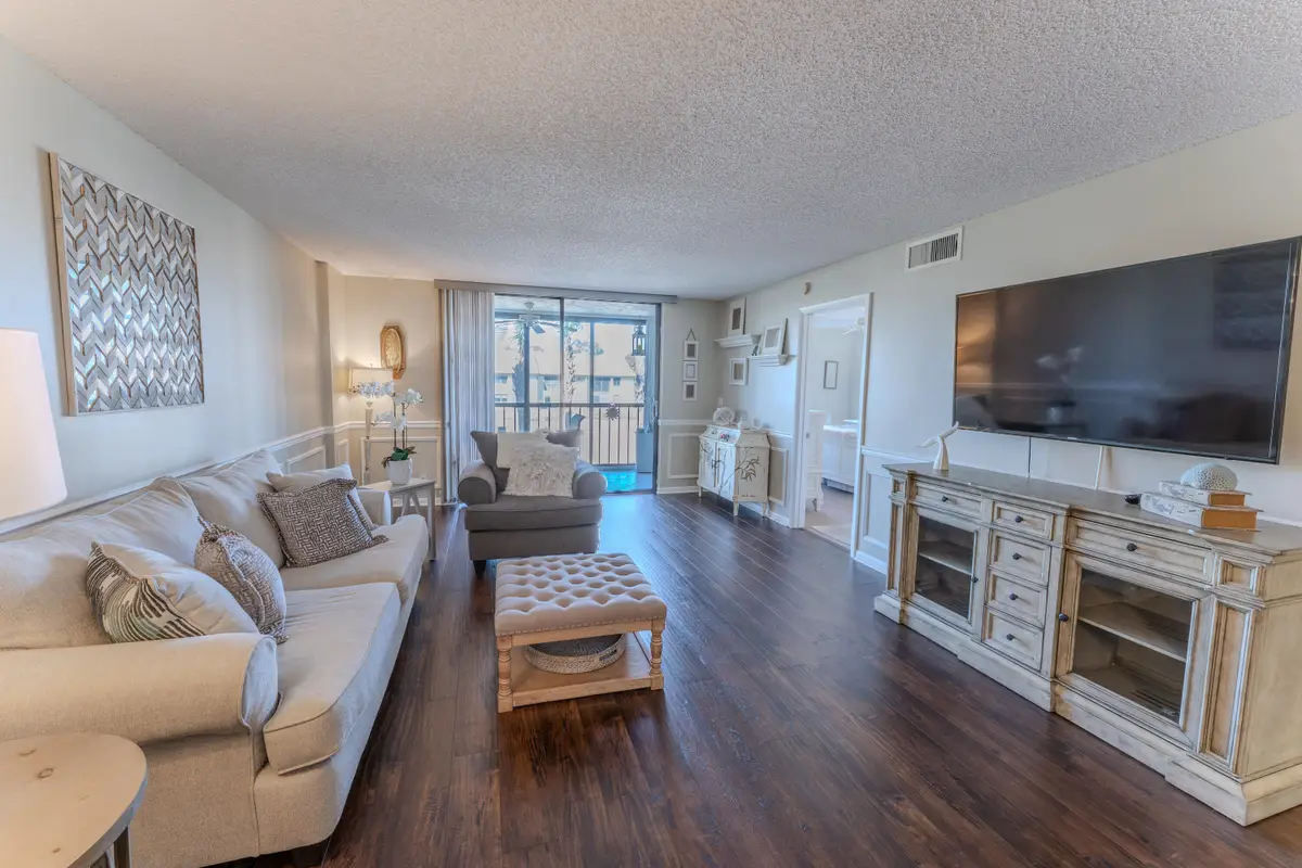 4725 E Lucerne Lakes Blvd Boulevard E #203, Lake Worth, FL 33467 - #1