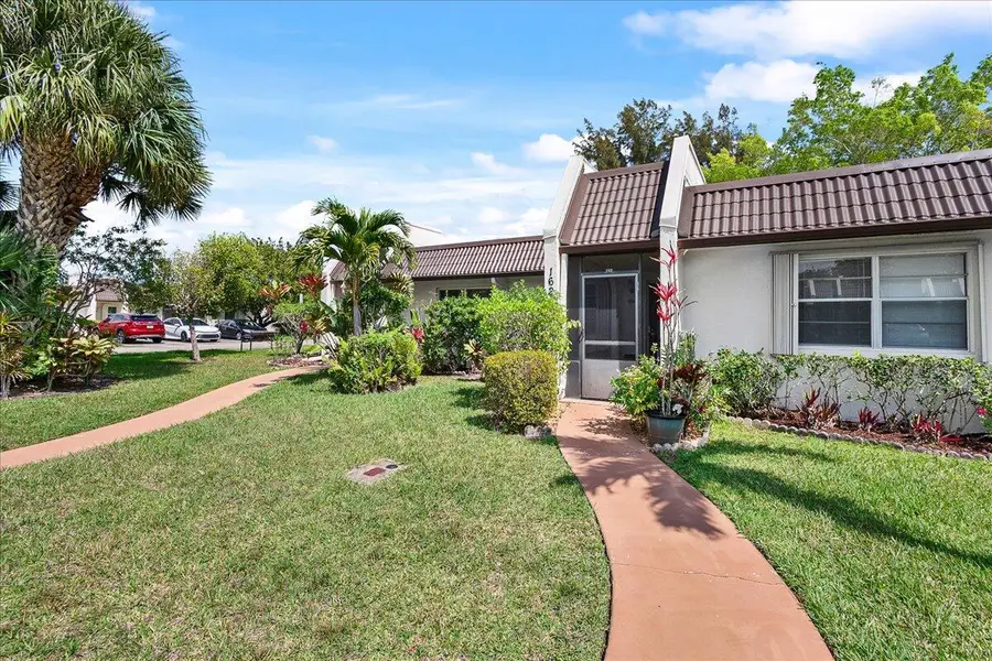 162 Lake Susan Lane, West Palm Beach, FL 33411 - #2