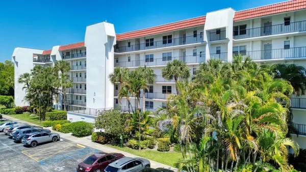 3593 Birdie Drive #203, Lake Worth, FL 33467